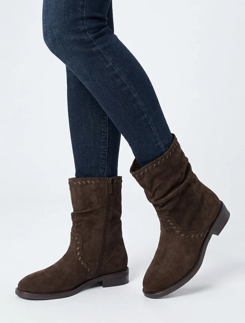 Bottines en suédine à coutures apparentes - Chocolat