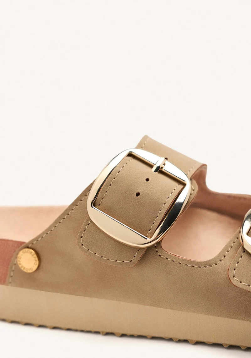 BUCKLE SANDALS CEDARBURG