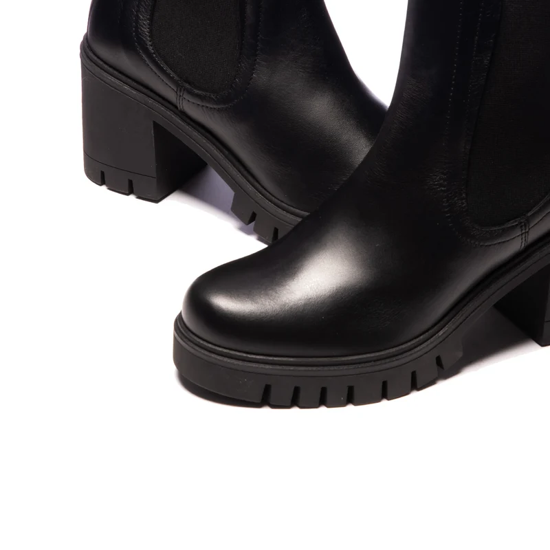 Jasper Black Leather