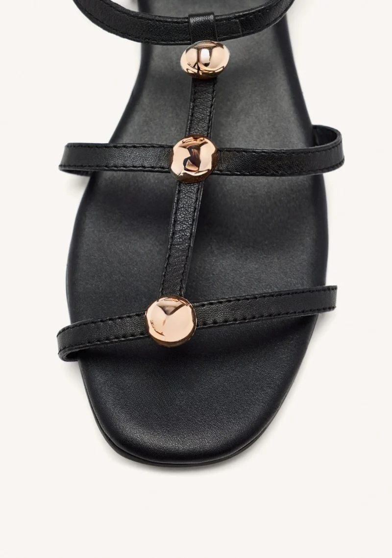 FLAT STUDDED LEATHER SANDALS STINNETT