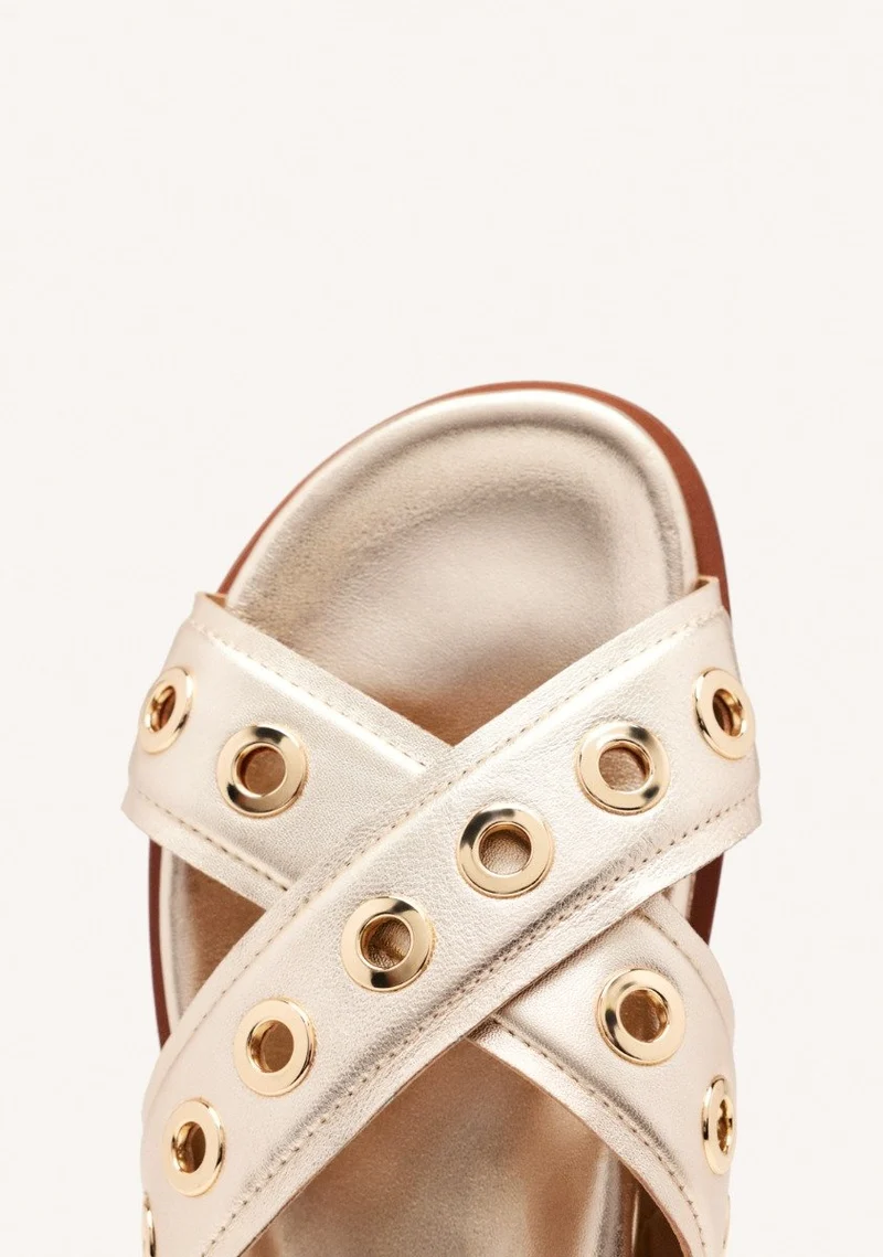 LEATHER SANDALS WITH EYELETS AND THREADS HILES