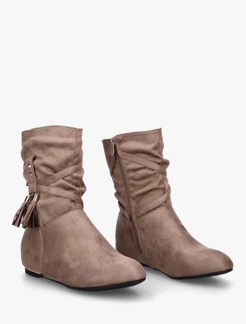 Bottines montantes en suédine à pompons - Taupe