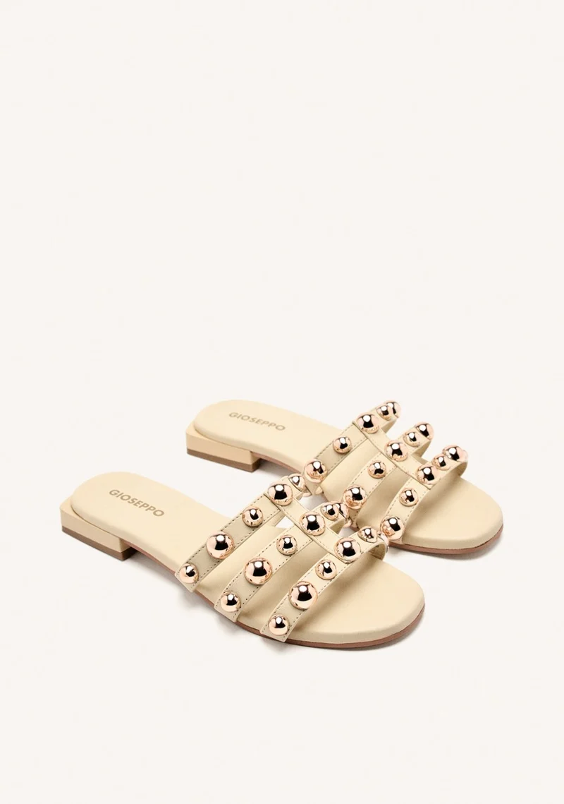 LEATHER STUDDED FLAT SANDALS DEKORRA