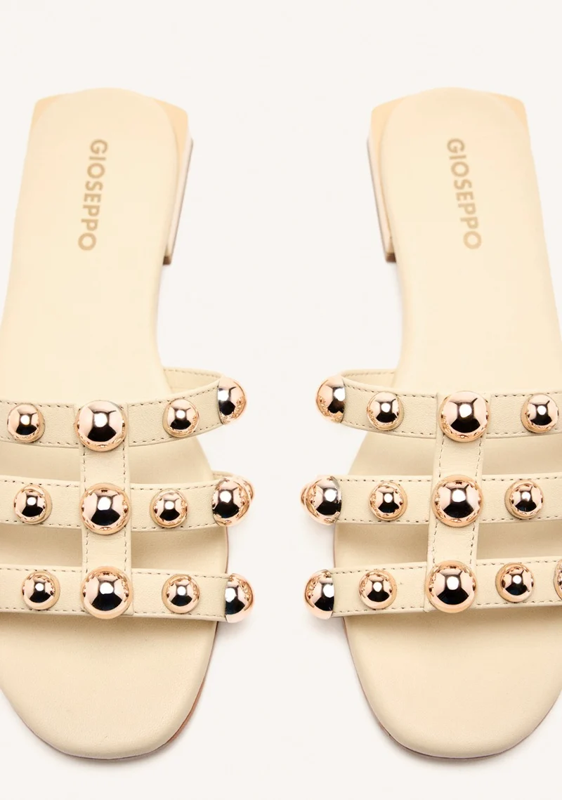LEATHER STUDDED FLAT SANDALS DEKORRA