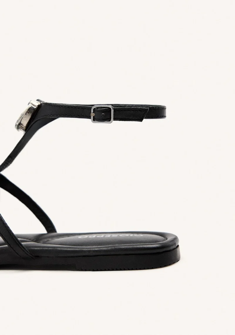 LEATHER RHINESTONE FLAT SANDALS LYNNFIELD