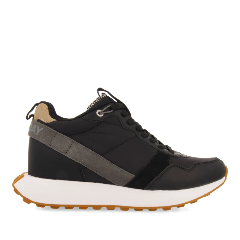 Noreuil women's black retro-style sneakers with inner wedges