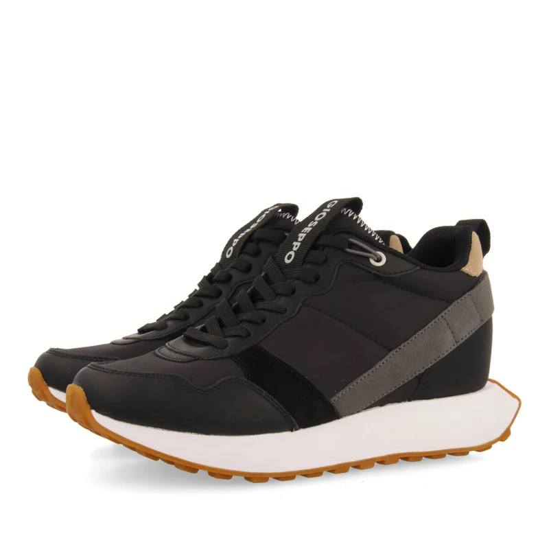 Noreuil women's black retro-style sneakers with inner wedges