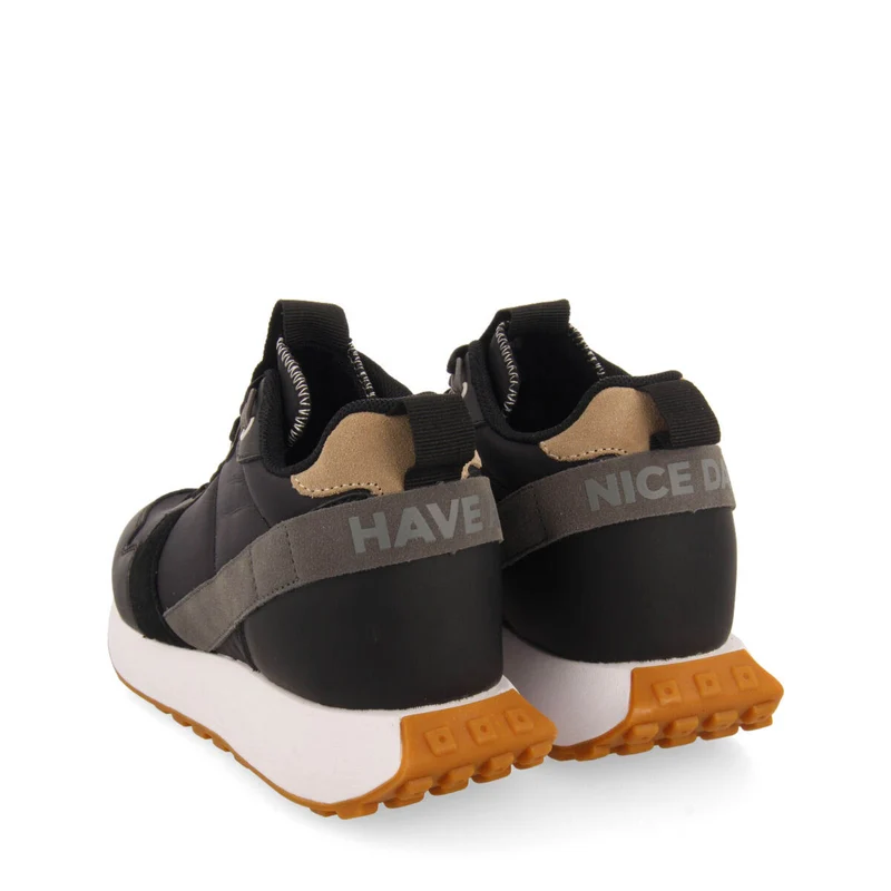Noreuil women's black retro-style sneakers with inner wedges