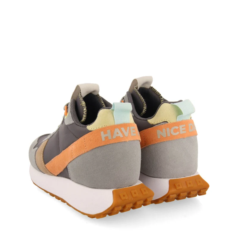 Vincly women's grey retro-style sneakers with inner wedges