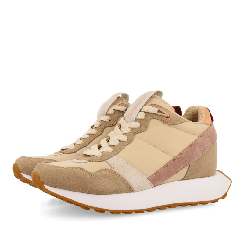 Aracai women's beige retro-style sneakers with inner wedges