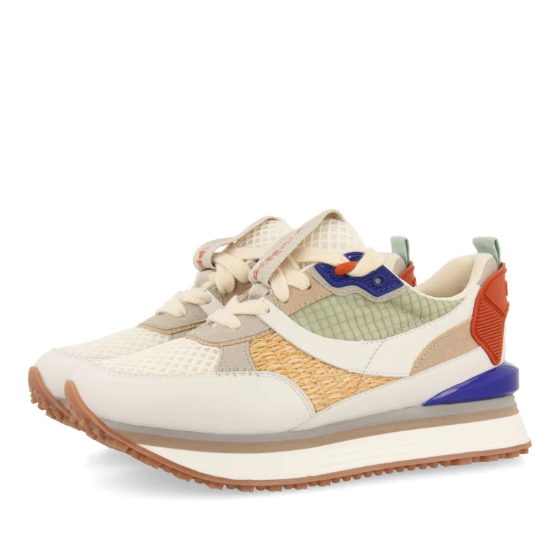 Camapua women's white textured sneakers