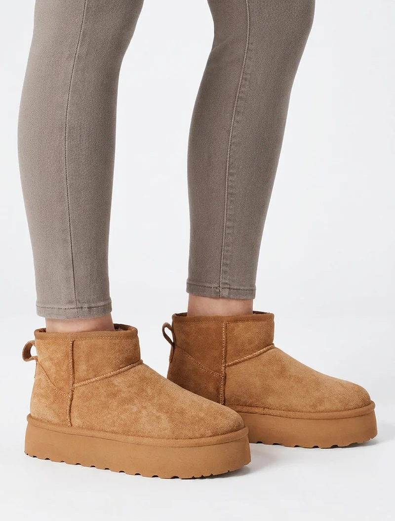 Bottines fourrées en suédine - Camel