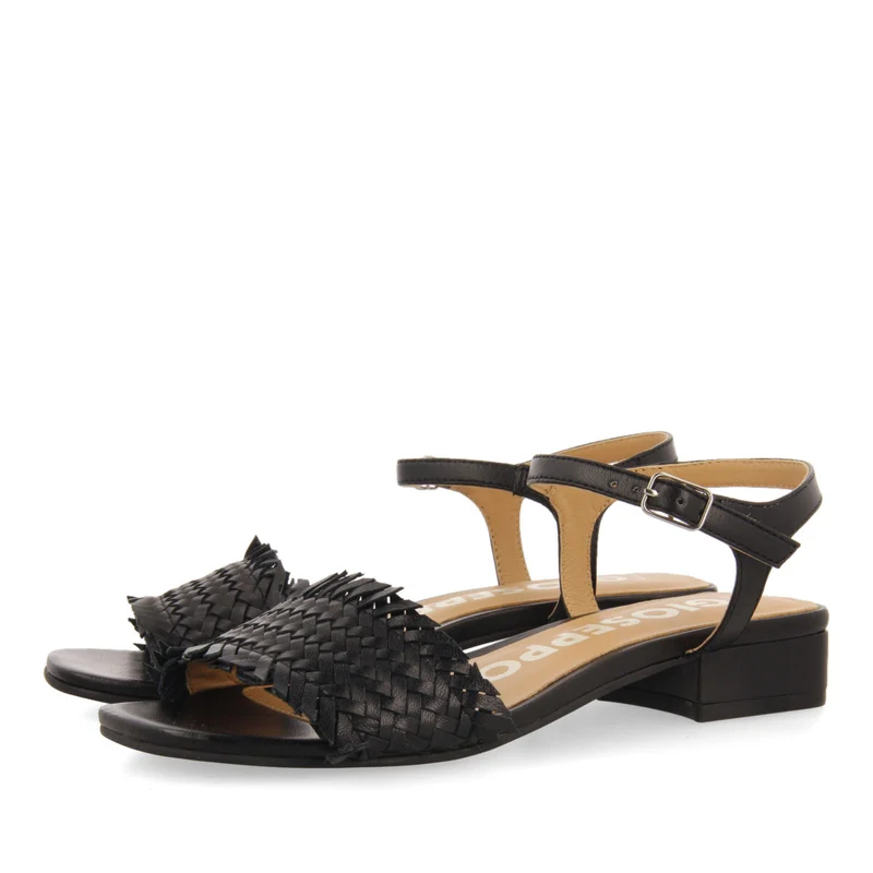 Kourou women's black braided sandals with low heels