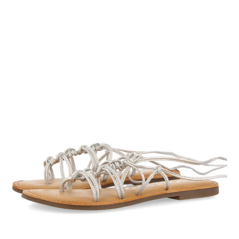 Kern women's flat silver leather sandals with thin straps and decorative knots