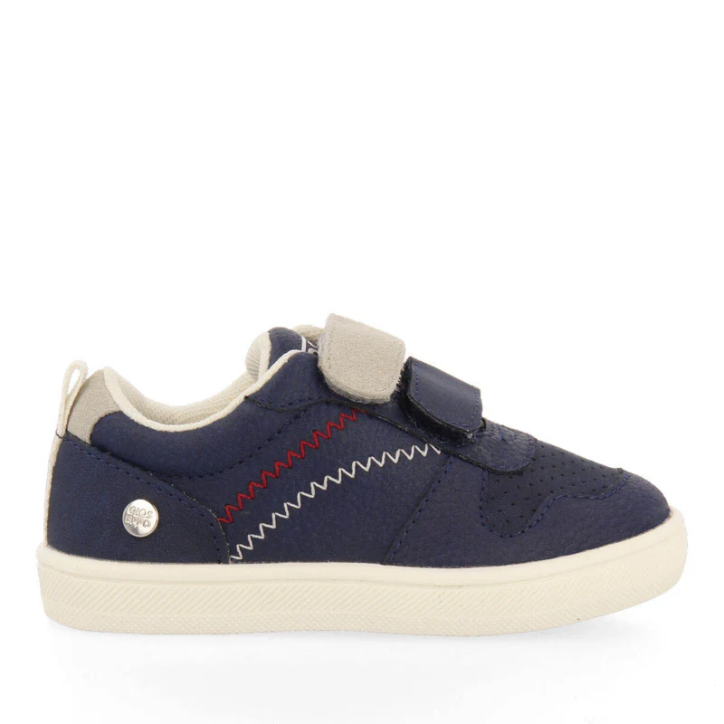 Campoi babies white sneakers with adjustable fastenings