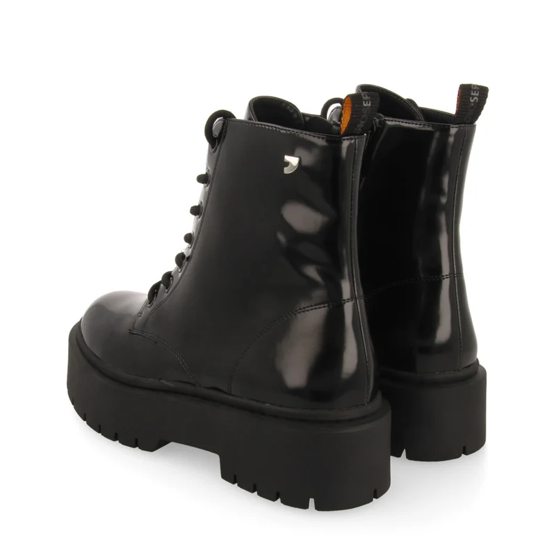 Laussa women's black lace-up biker boots with black double soles
