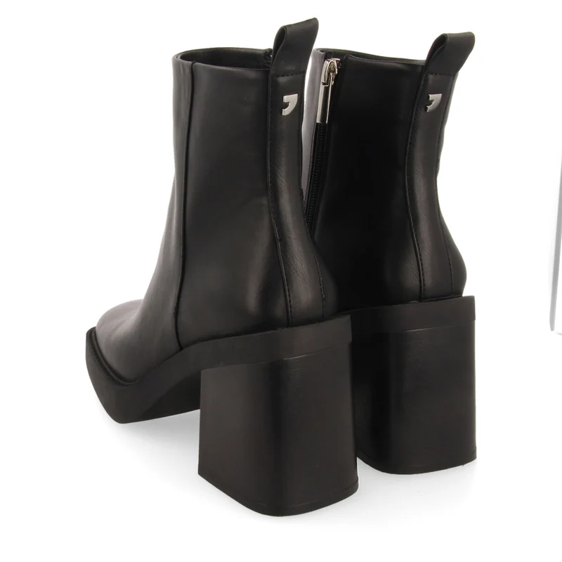 Altrier women's black ankle boots with square toes, thick platforms and wide heels