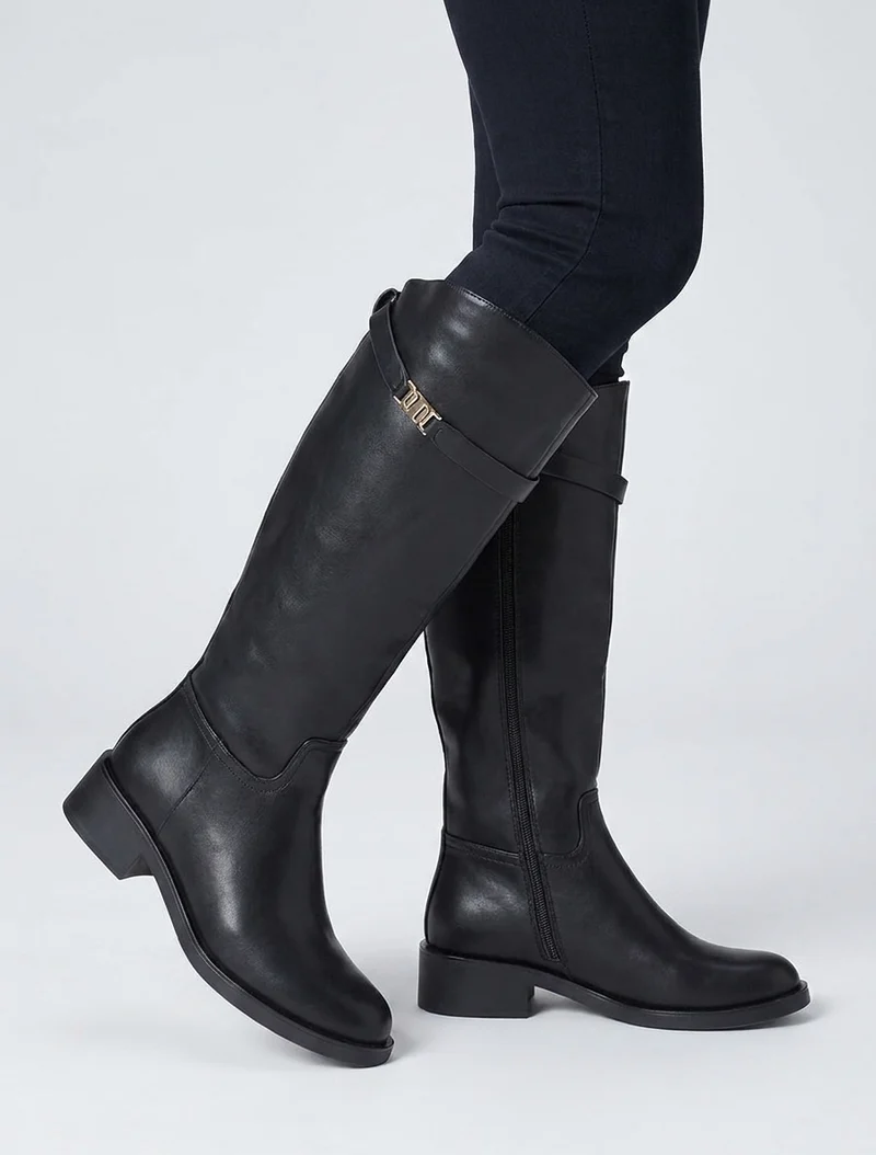 Bottes en simili à lannière décorative - Noir