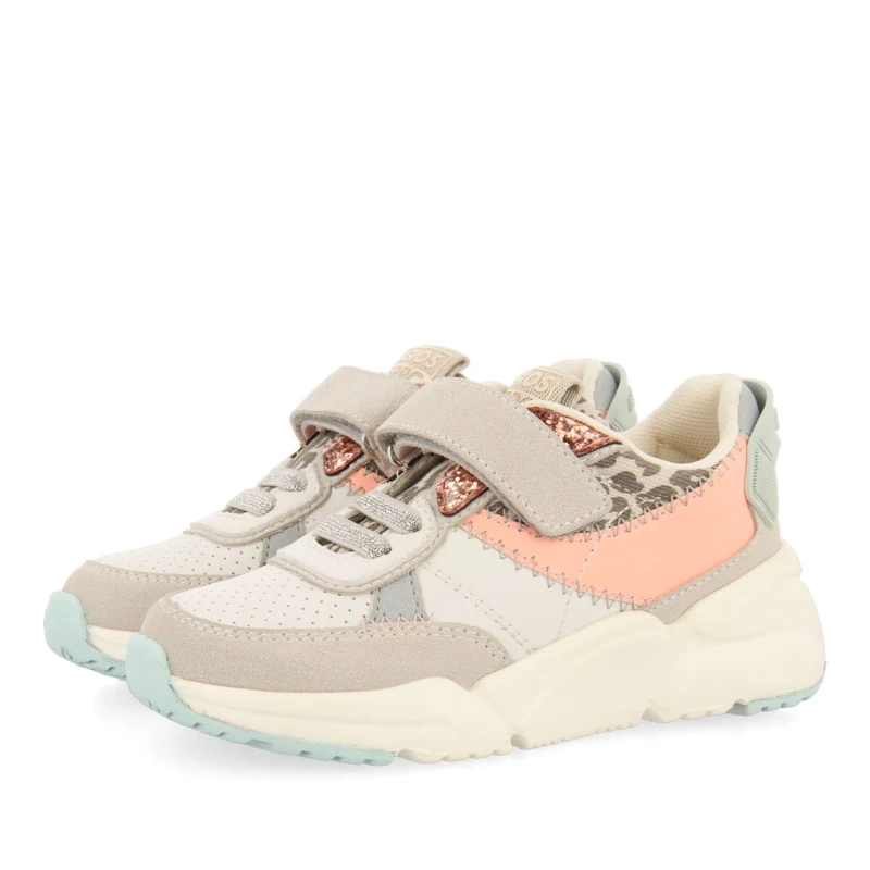 Edeia girls white sneakers with retro soles