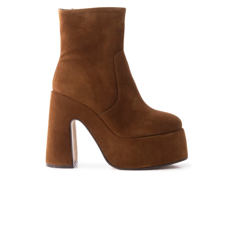 Daze Brown Suede