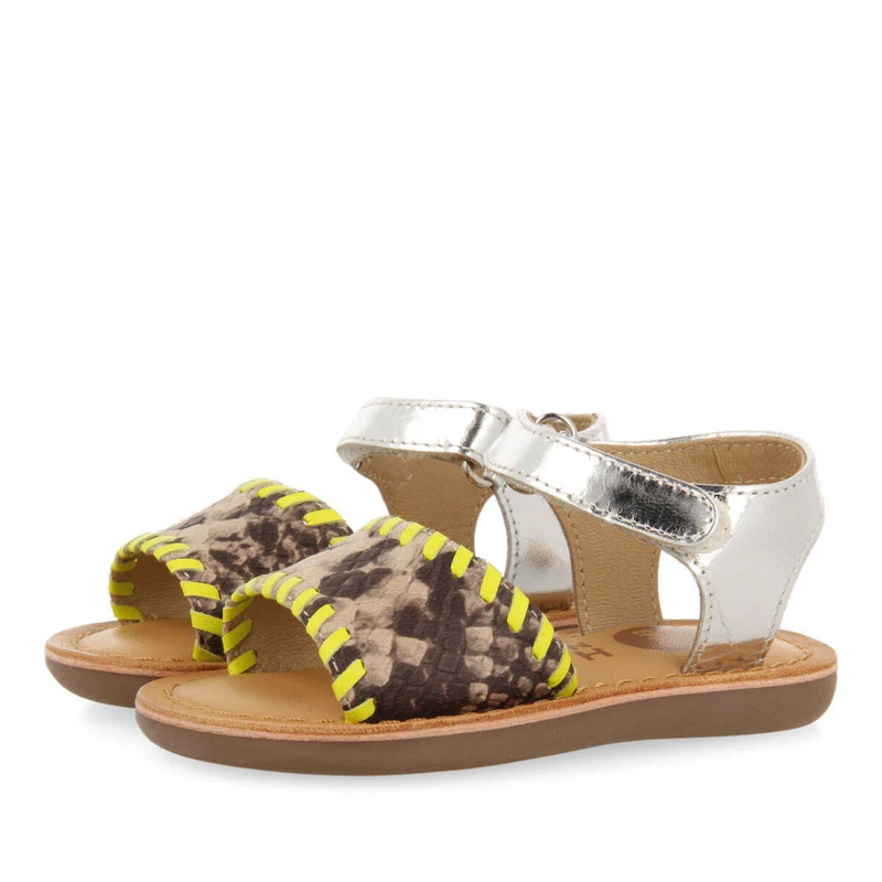 Elanora girls sandals with neon yellow details and animalrint