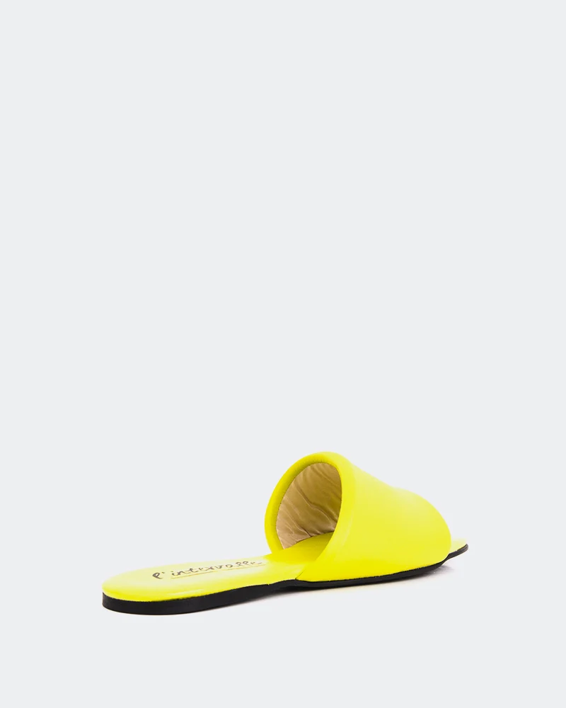 Proseco Yellow Leather