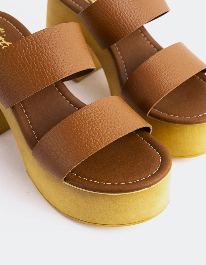 Vyronas Tan Leather