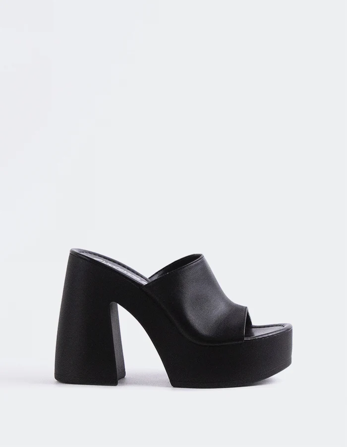 Smyrni Black Leather