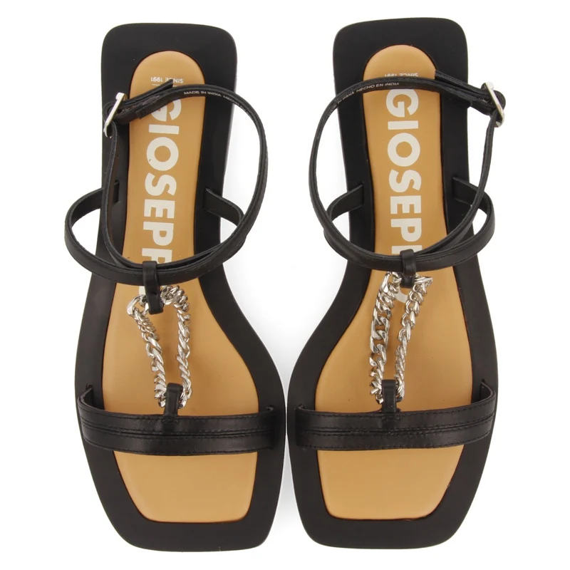 Goyave women's black sandals with straps and a decorative chain