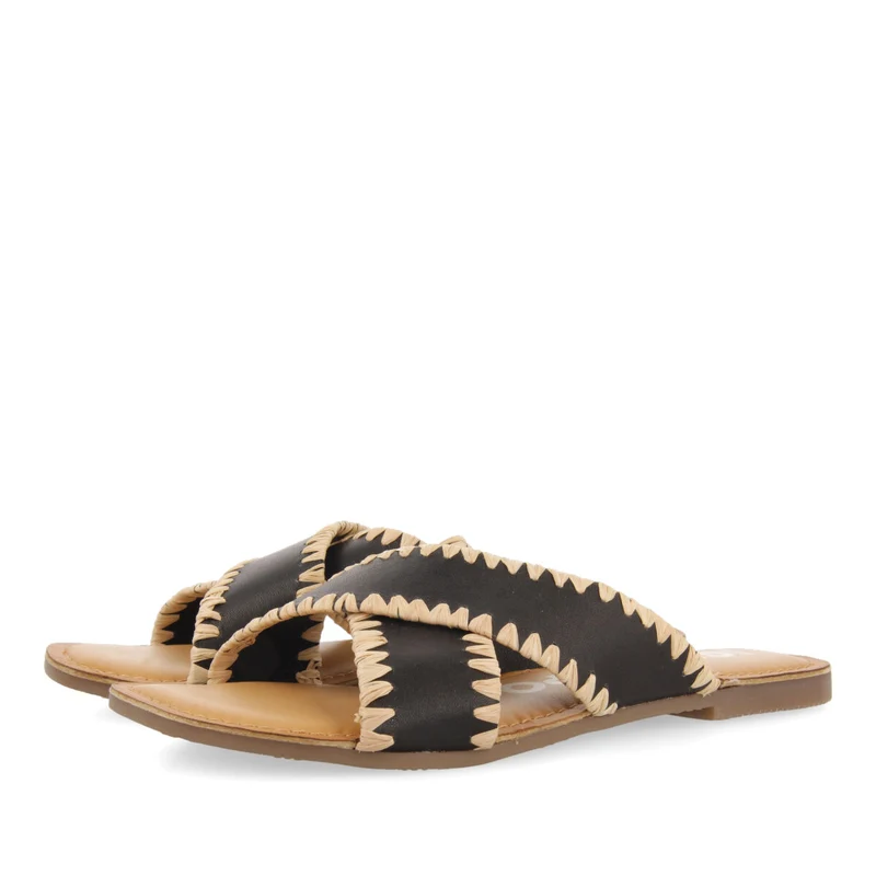 Assu women's black leather sandals with raffia stitching