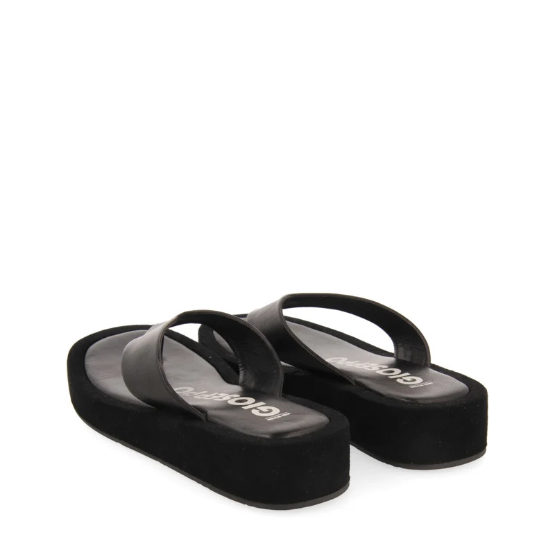 Domats women's sandals with thick soles and a black strap
