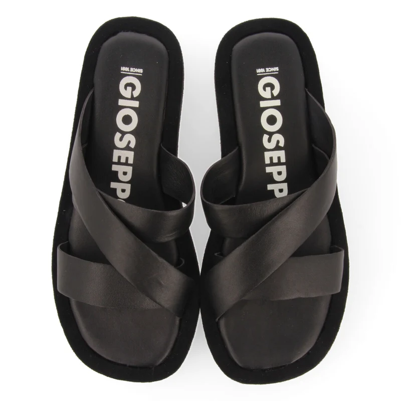 Domats women's sandals with thick soles and black straps