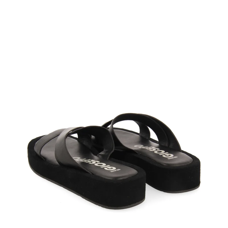Domats women's sandals with thick soles and black straps