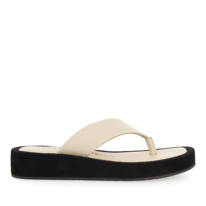 Domats women's sandals with thick soles and an off-white strap