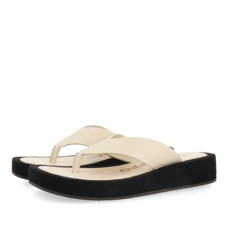 Domats women's sandals with thick soles and an off-white strap