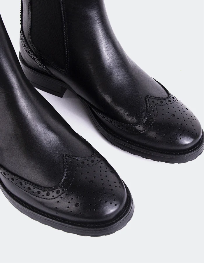 Debree Black Leather