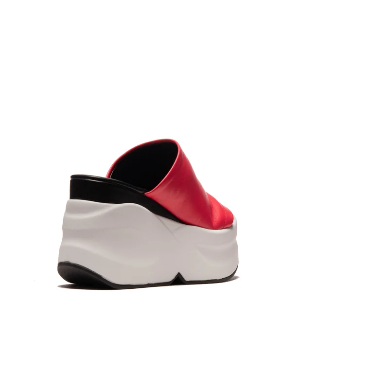 Cricket Dark Pink Leather