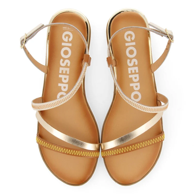 Duesme women's off-white leather sandals with straps