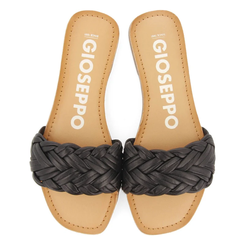 Chacrise women's flat sandals with braided black vamps