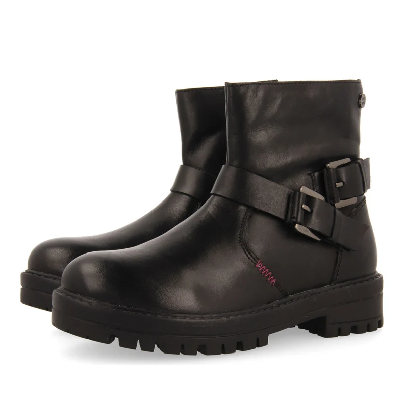 Kemnay children's black leather biker boots with buckles