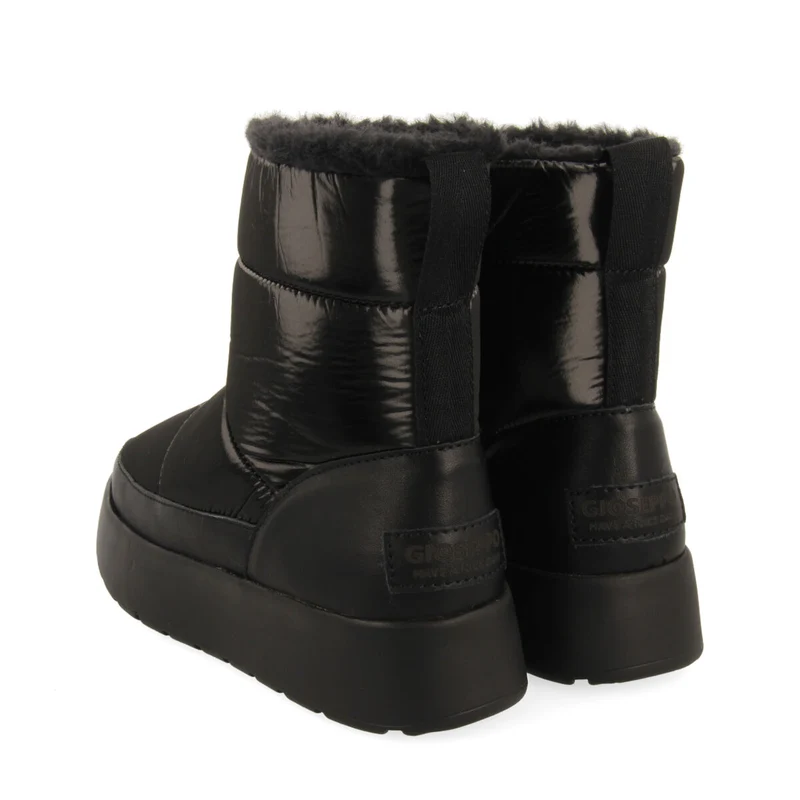 Brechin black quilted shearling boots
