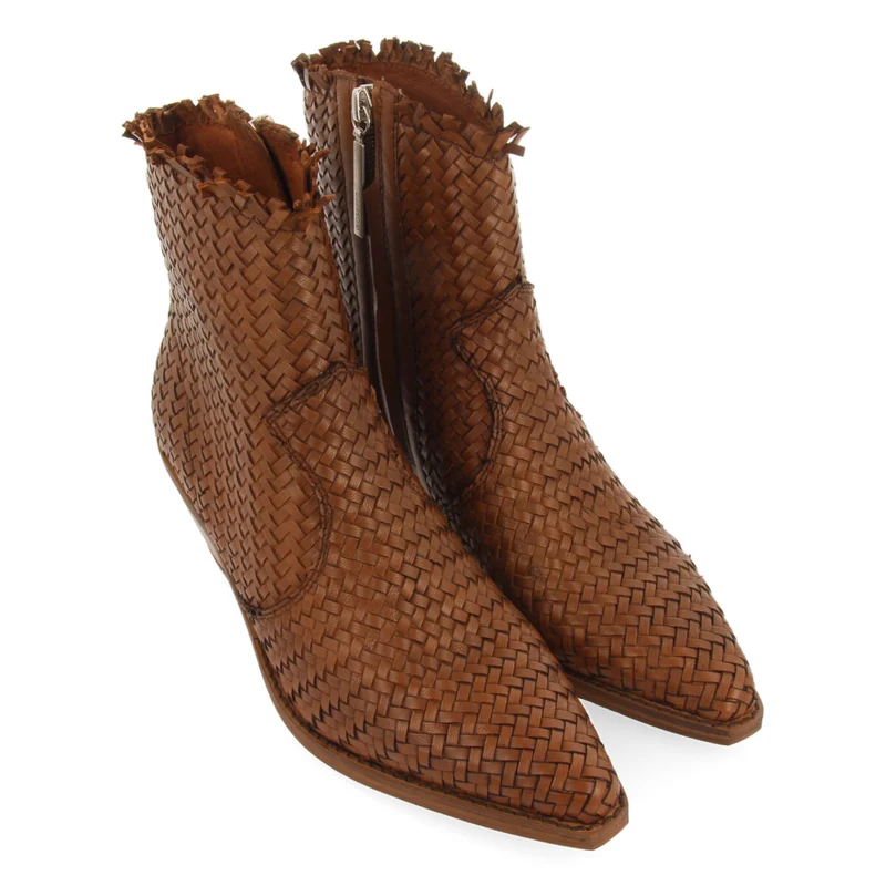 Kokkola women's tan braided leather cowboy boots