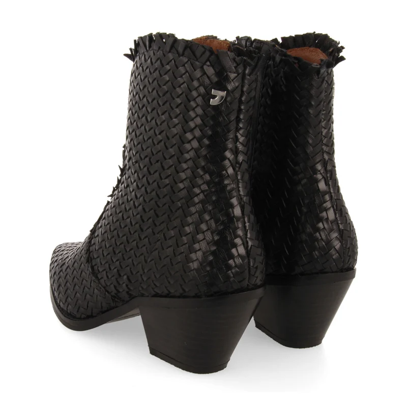 Kokkola women's black braided leather cowboy boots