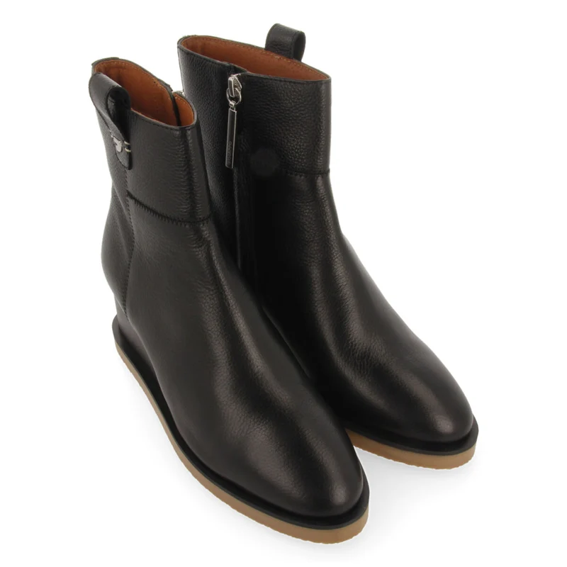 Glamis women's black leather ankle boots with wedges