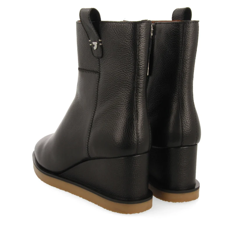Glamis women's black leather ankle boots with wedges