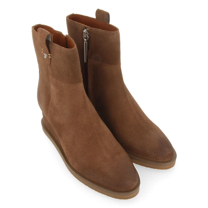 Doland women's taupe split-suede ankle boots with wedges