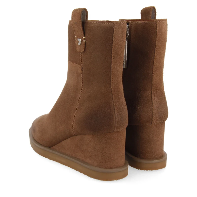 Doland women's taupe split-suede ankle boots with wedges