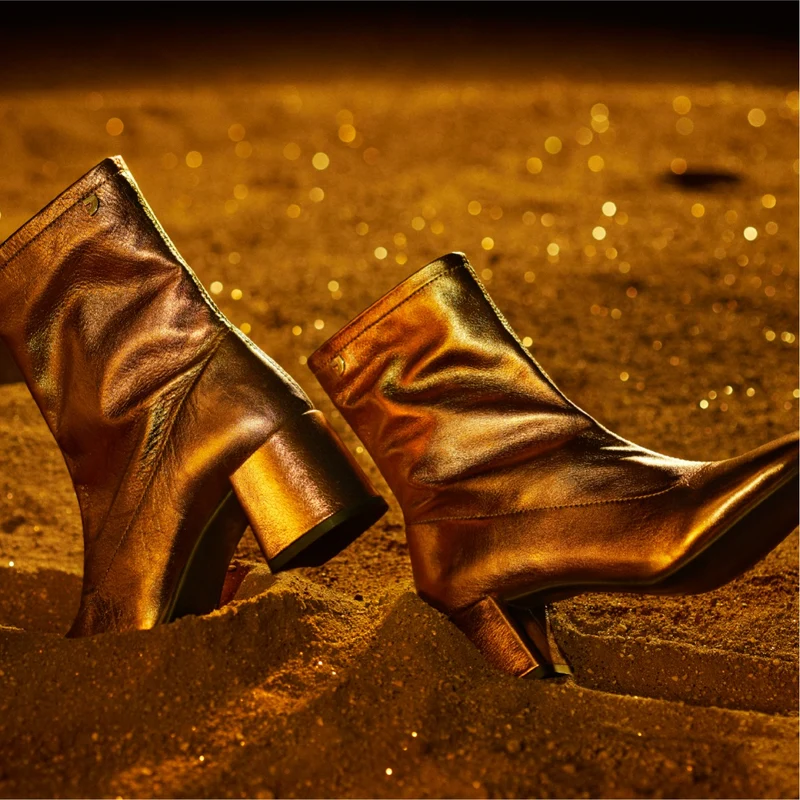 Evanton women's bronze leather ankle boots with mid heels and round toes