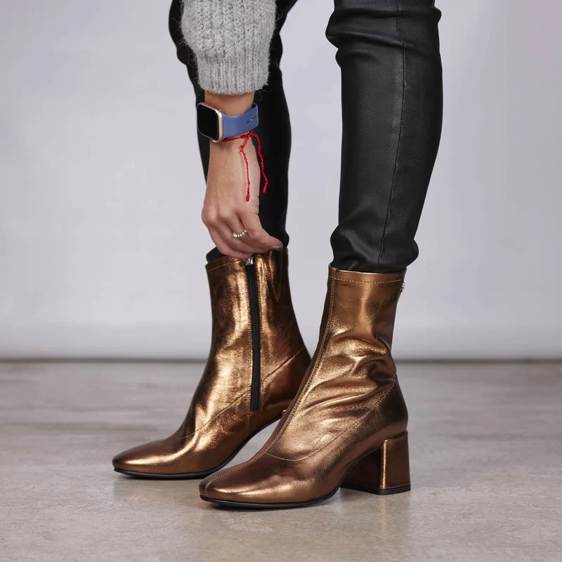 Evanton women's bronze leather ankle boots with mid heels and round toes