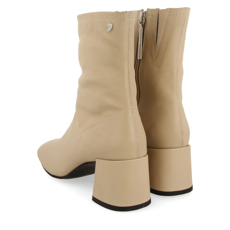 Artas women's cream leather ankle boots with mid heels and round toes